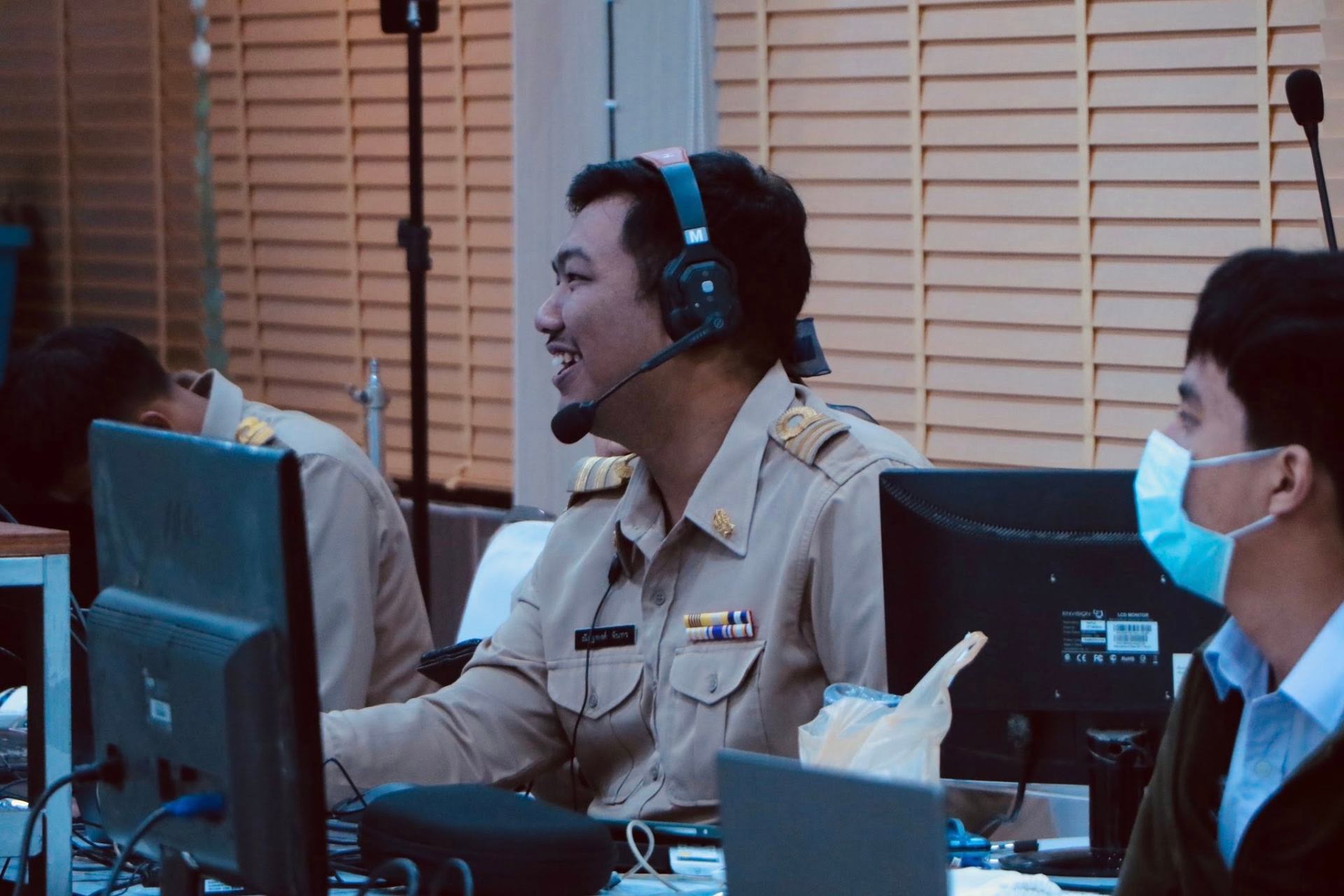 ทีมงานถ่ายทอดสดงานราชการ